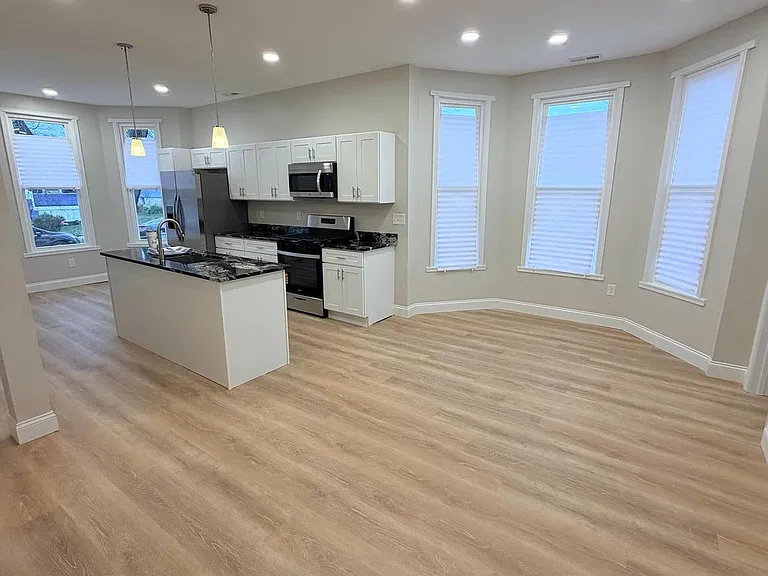 3 E Overlea Ave #3 — Photo 12