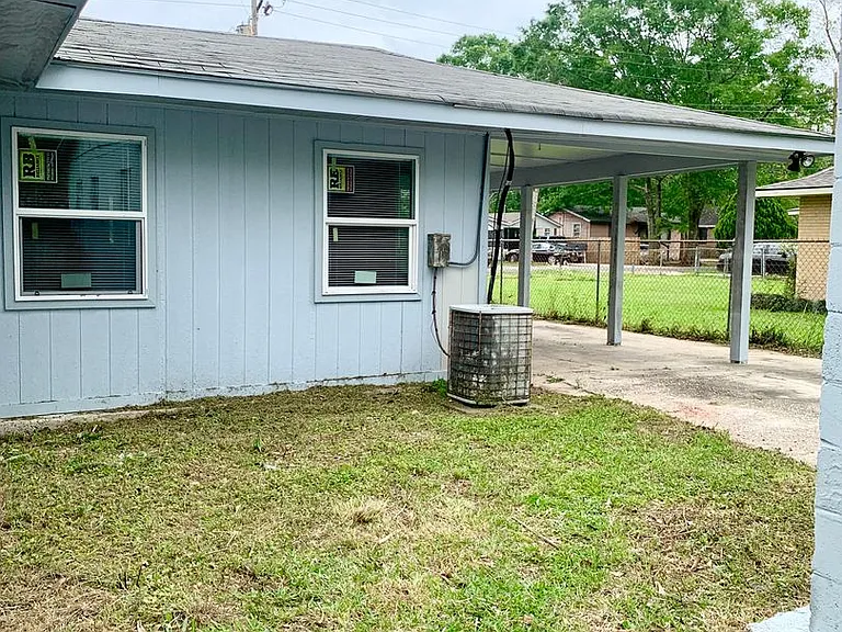 5255 Astoria Dr — Photo 14