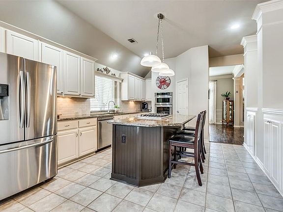 4th image of 2525 Sir Percival Ln