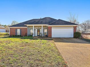 217 Overland Ln, Brandon, MS 39047