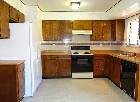 All Appliances In The Kitchen Are Included!