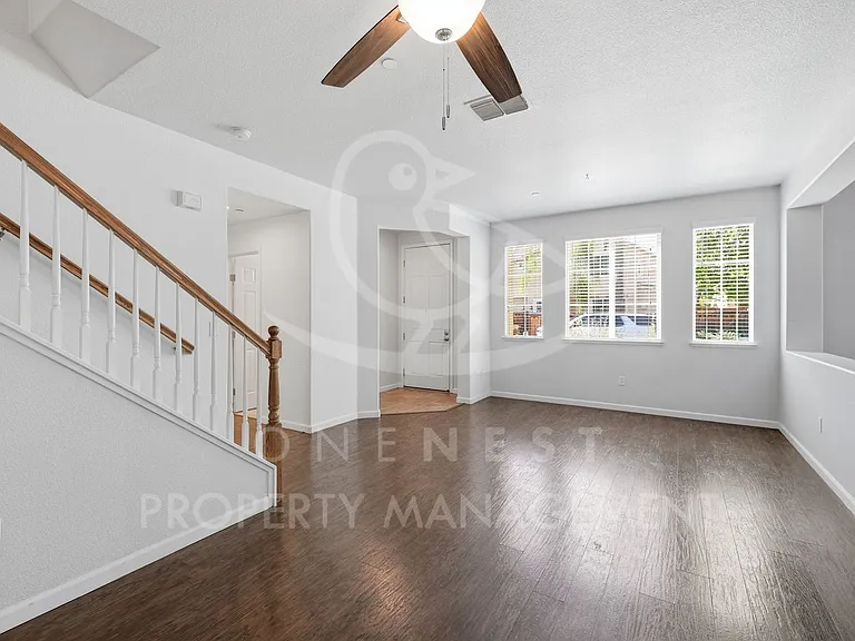1070 Sierra View Cir #3 — Photo 5