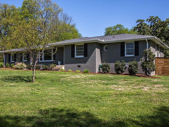 4th image of 904 Fairoaks Dr