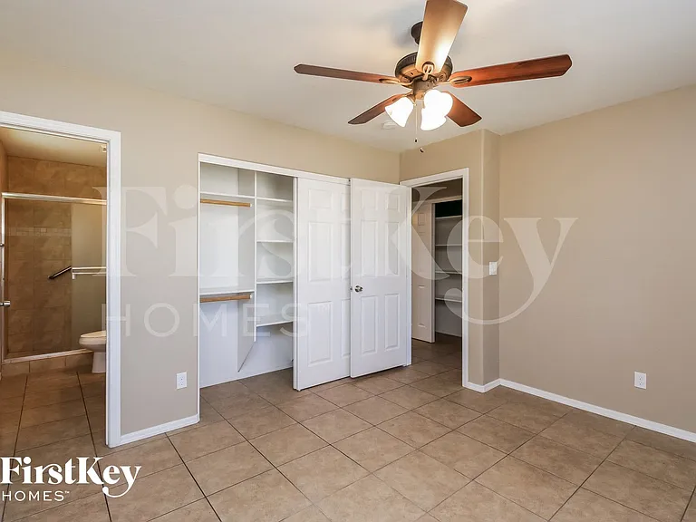 844 E 10th Ave — Photo 8