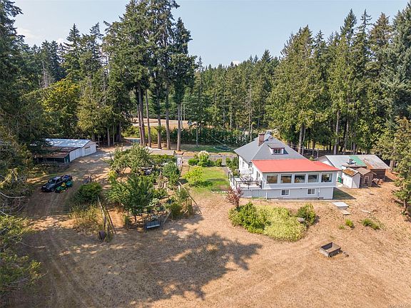 2nd image of 1220 Shawnigan Mill Bay Rd
