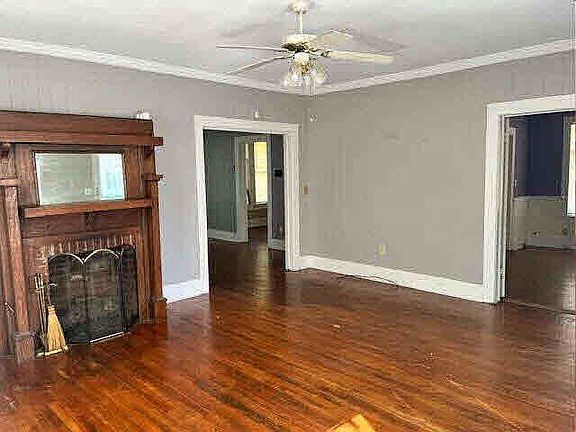 5th image of 810 S University St