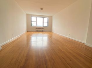 1055 Esplanade Ave, Bronx, NY 10461