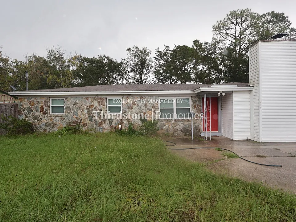 2867 Goldenrod Cir E