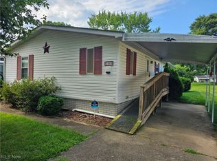 10 B St, Navarre, OH 44662
