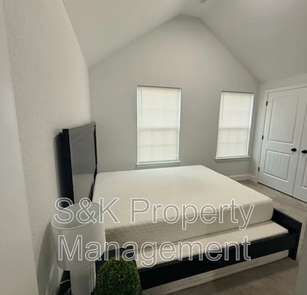 622 Westwood Ave — Photo 14