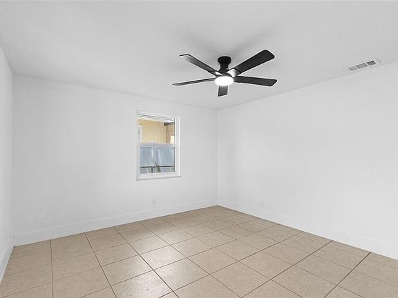 3rd image of 1523 W BROAD STREET