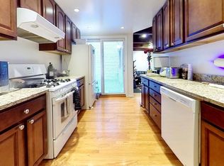 East Lakeview Duplexed Two Bedroom Two Bath, Chicago, IL 60657