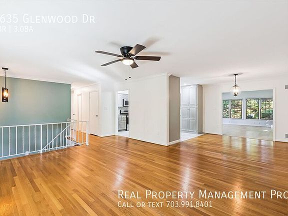 4th image of 5635 Glenwood Dr
