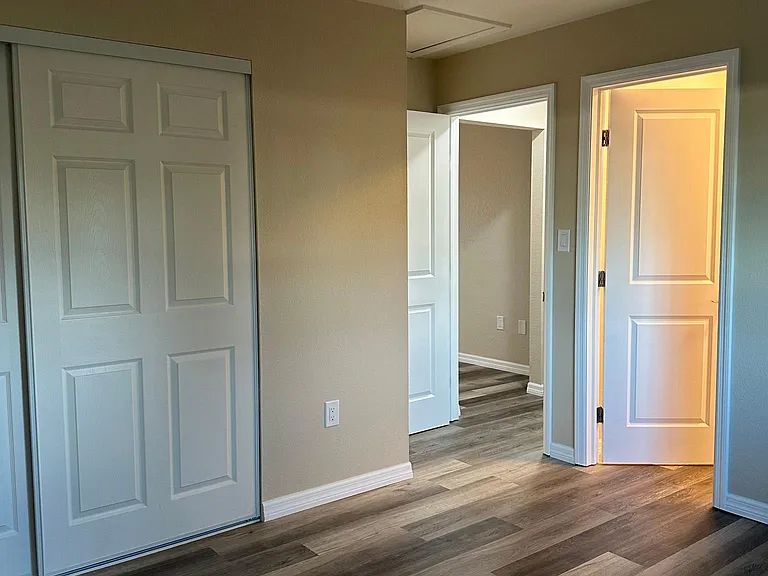 1 Manor Ct #B — Photo 17