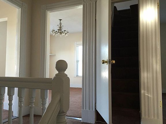 5th image of 493 Medford St #2