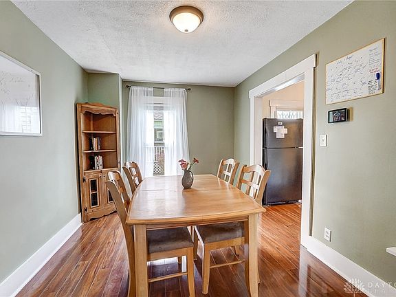 5th image of 423 W Plum St