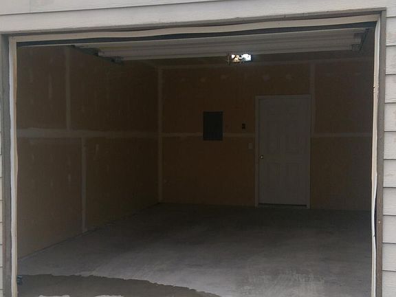 Single car garage