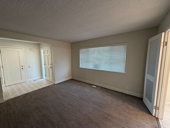 5th image of 1270-1272 Meredith Way