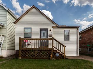 4542 Ray Ave, Saint Louis, MO 63116