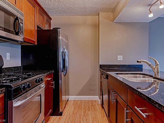 5th image of 1210 Brookline Pl APT A