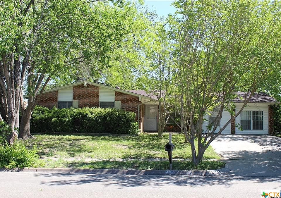 1st image of 3204 Brookbend Dr