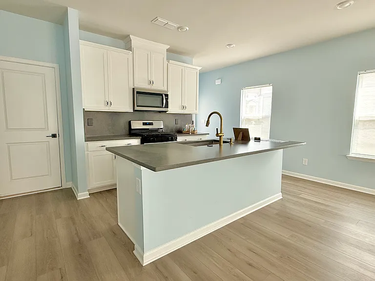 3615 Shore Wood Ave — Photo 4