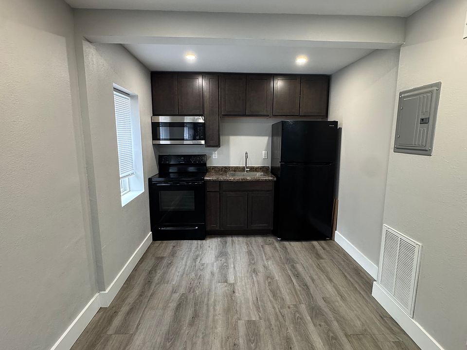 1st image of 124 N Eddy St APT 16