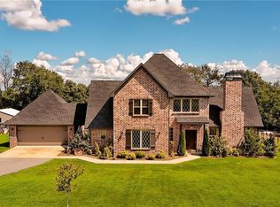 2044 Haxton Ln, Bentonville, AR 72712