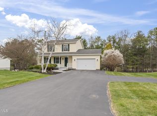 52 Burnt Hills Dr, Queensbury, NY 12804
