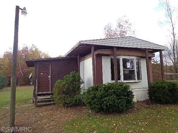 2nd image of 11583 S Walnut Ave