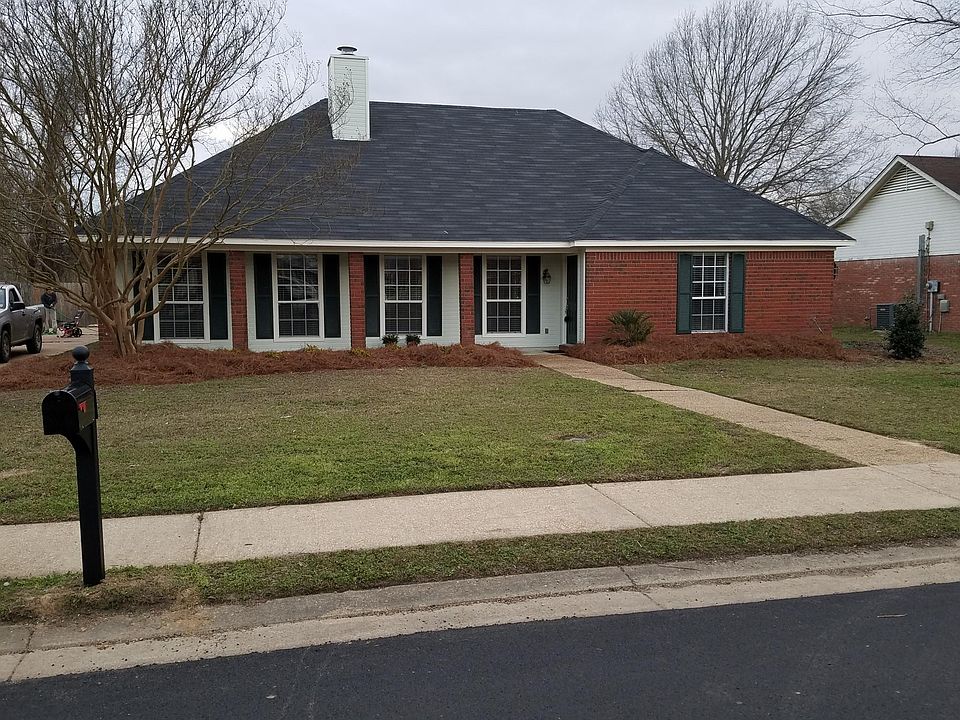 Attractive home with side loaded garage