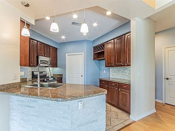 5th image of 300 San Gabriel Village Blvd APT 620