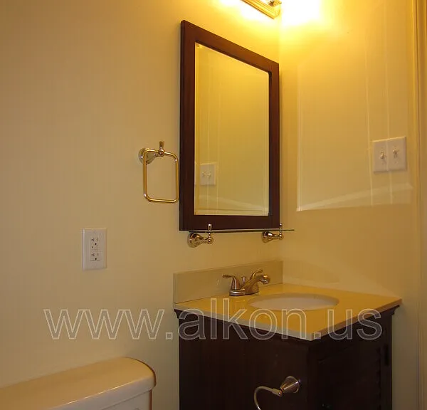 4315 Bristol St — Photo 14