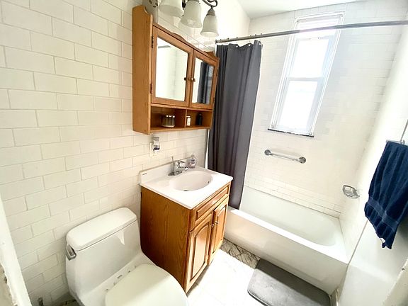 5th image of 24-11 29th St #1CC