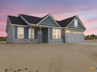 203 Turnberry Dr, La Vernia, TX 78121