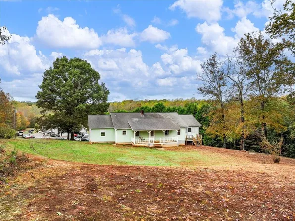 849 Blacksnake Rd, Mount Airy, GA 30563