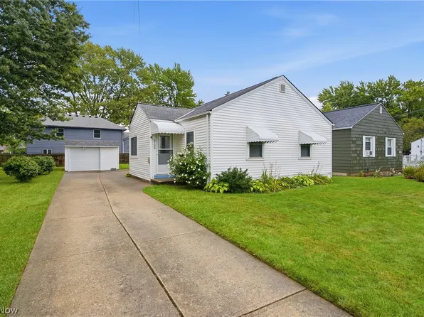 5733 Porter Rd, North Olmsted, OH 44070