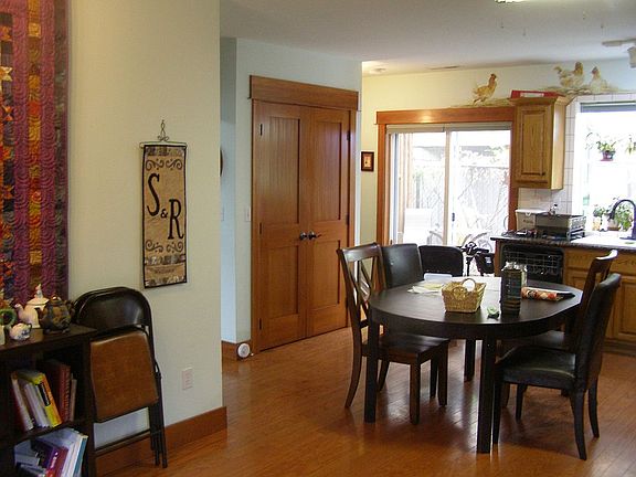 2nd image of 615 SE 6th Ave