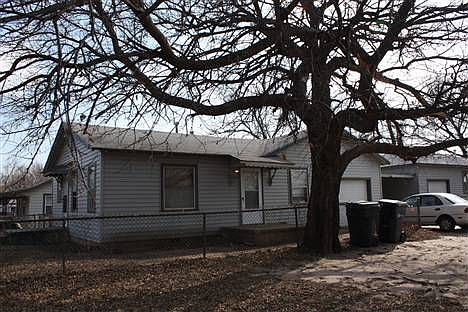 2nd image of 2910 S Youngs Blvd