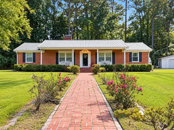 205 Flowers-Pridgen Drive, Whiteville, NC 28472