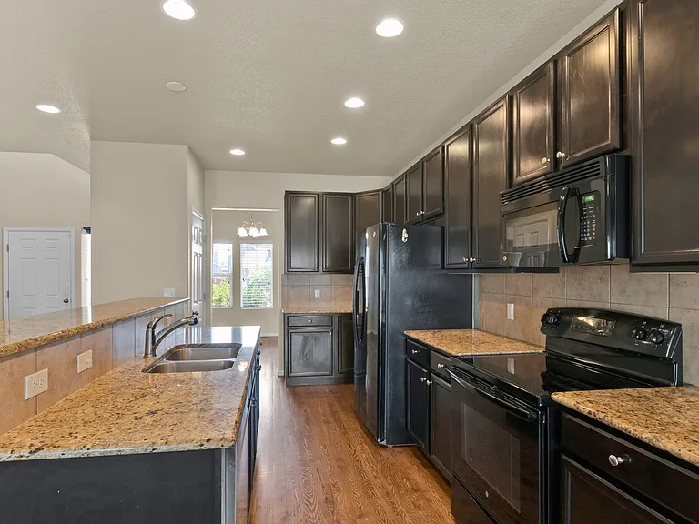 8265 Hardwood Cir — Photo 14