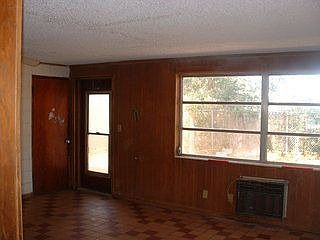 2nd image of 1021 Avenue O NE