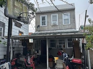 3220 95th St, East Elmhurst, NY 11369
