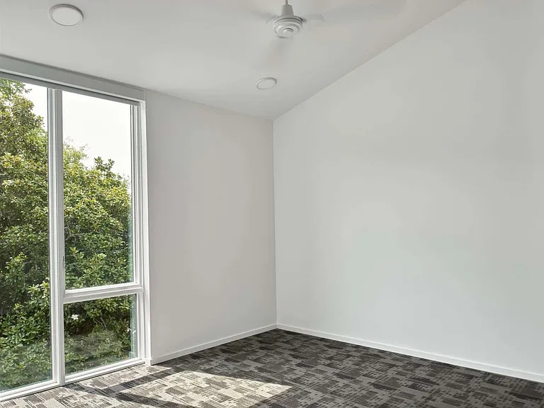 206 Fairfax Ave #103 — Photo 8