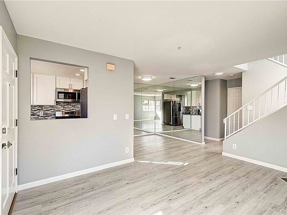 4th image of 6156 Orange Ave