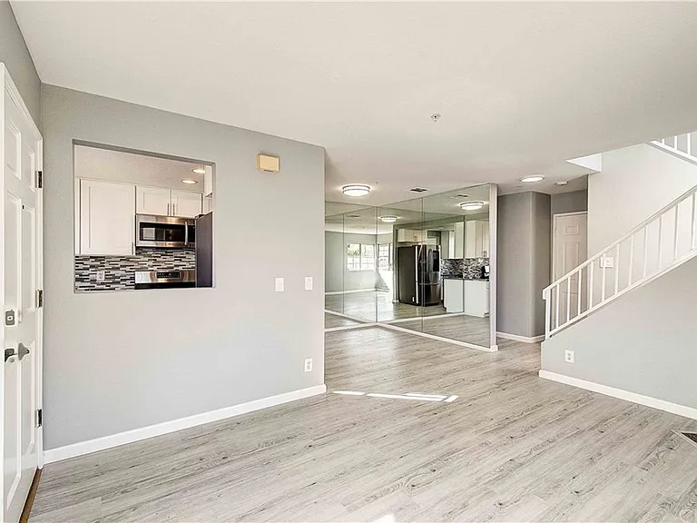6156 Orange Ave — Photo 4