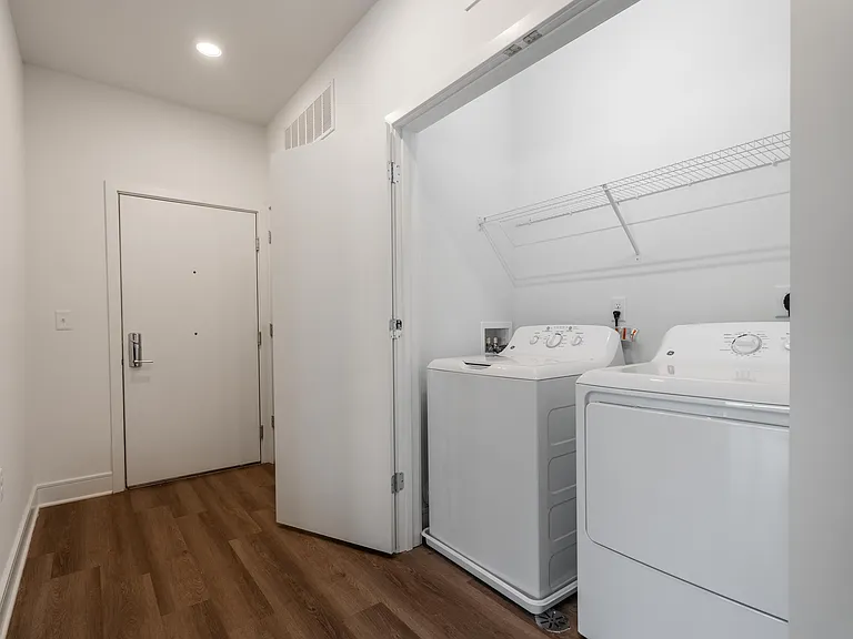5 Row Apartments — Photo 20