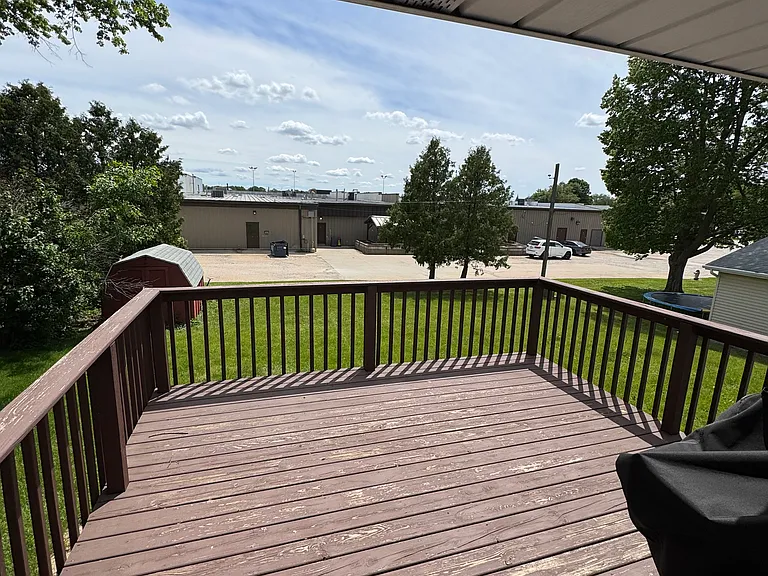 923 E Seerley Blvd — Photo 12