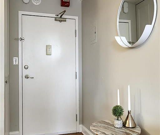4th image of 600 E 8th St APT 7K