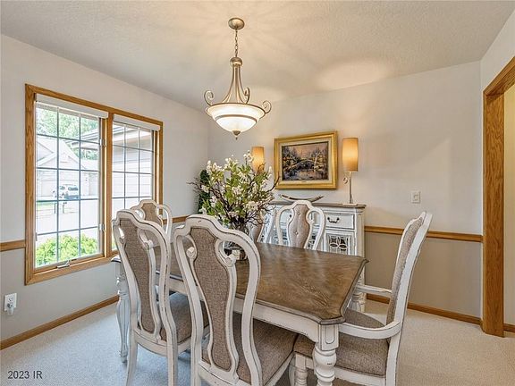 4th image of 7315 Oakwood Dr